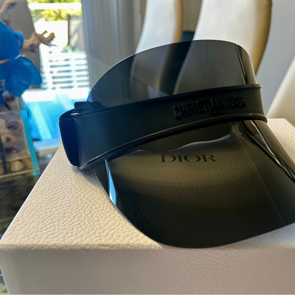 CHRISTIAN DIOR Black Visor